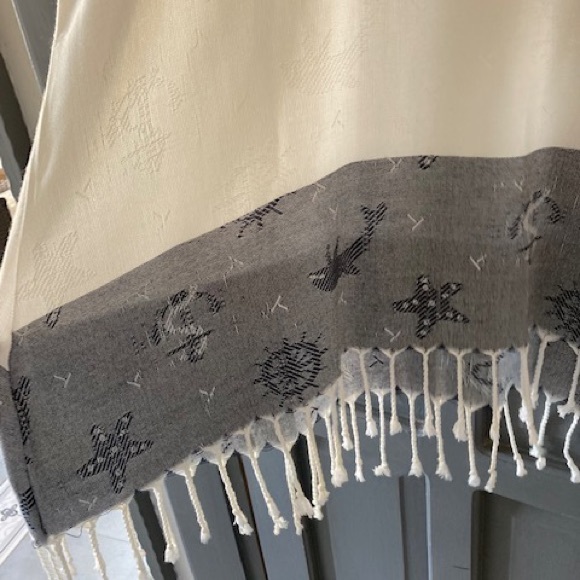 NWOT Beach coverup, Turkish cotton with crochet flowers and fringes, white - Picture 5 of 5